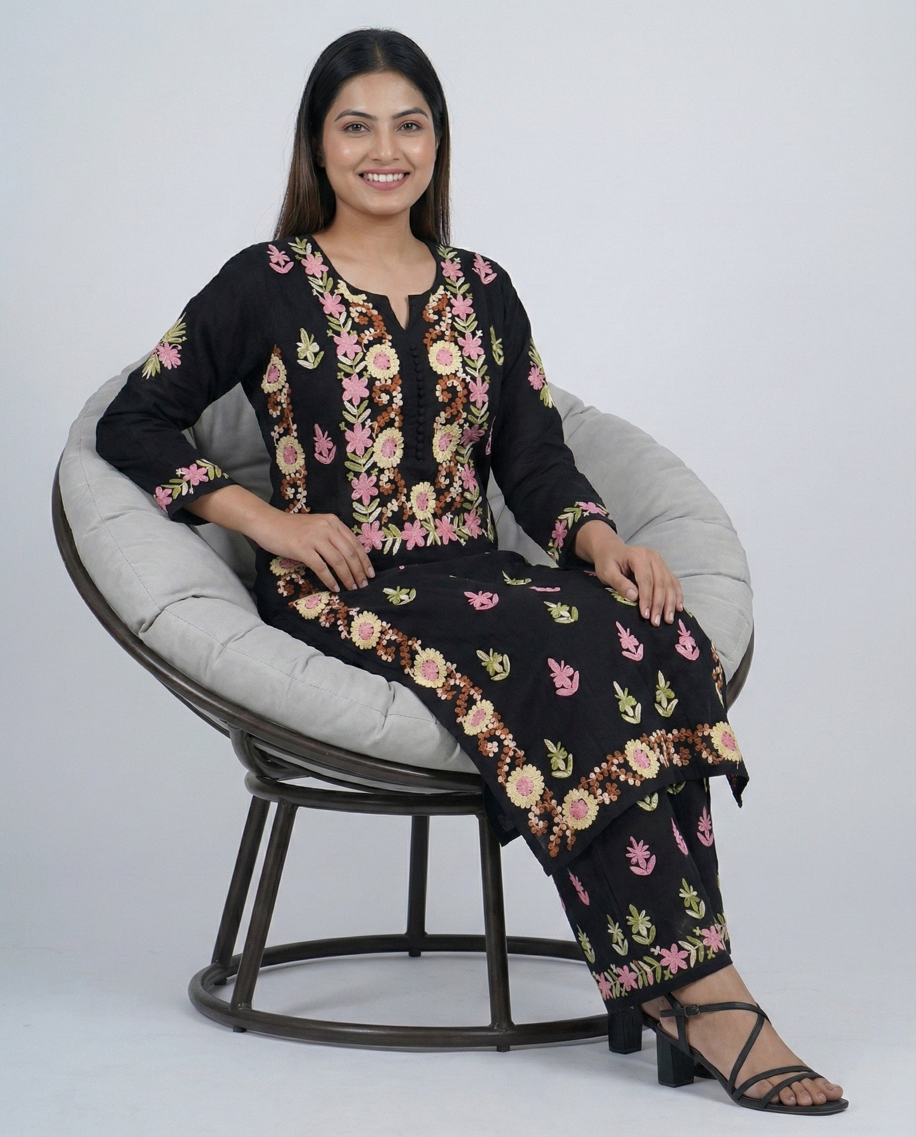 Women Floral Embroidered Regular Thread Work Kurta with Trousers