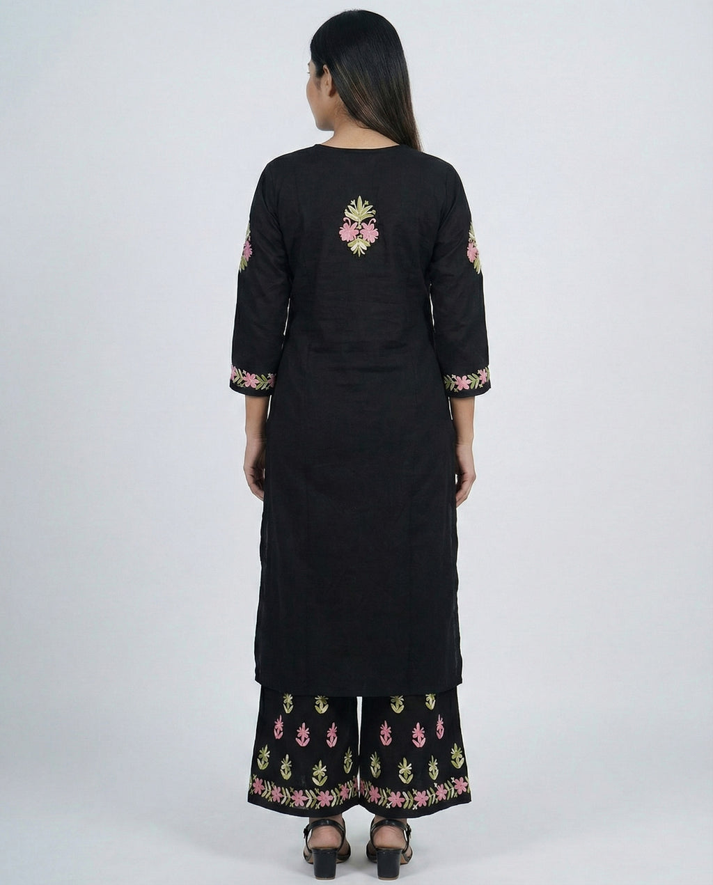 Women Floral Embroidered Regular Thread Work Kurta with Trousers