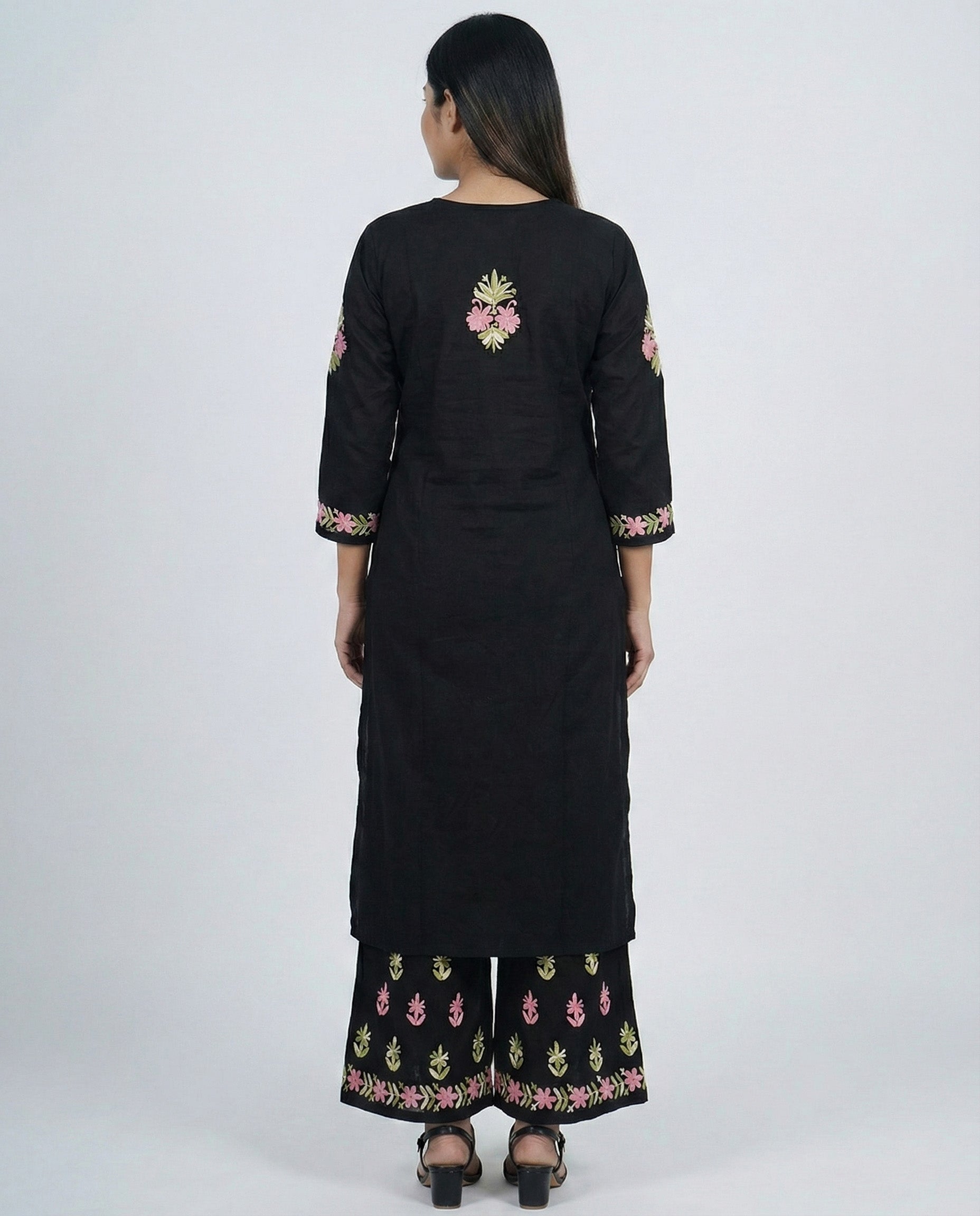Women Floral Embroidered Regular Thread Work Kurta with Trousers