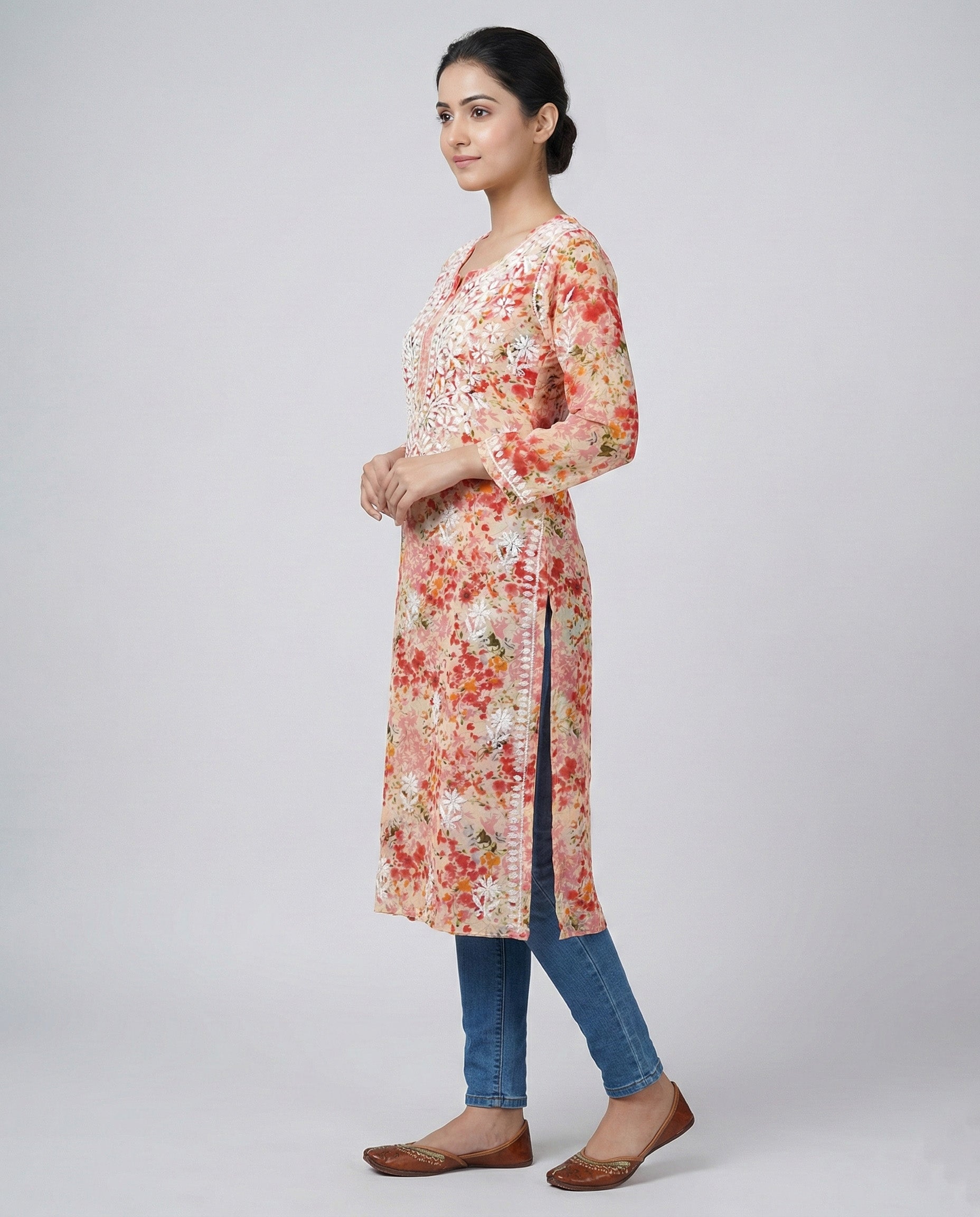 Women Floral Embroidered Chikankari Floral Kurta