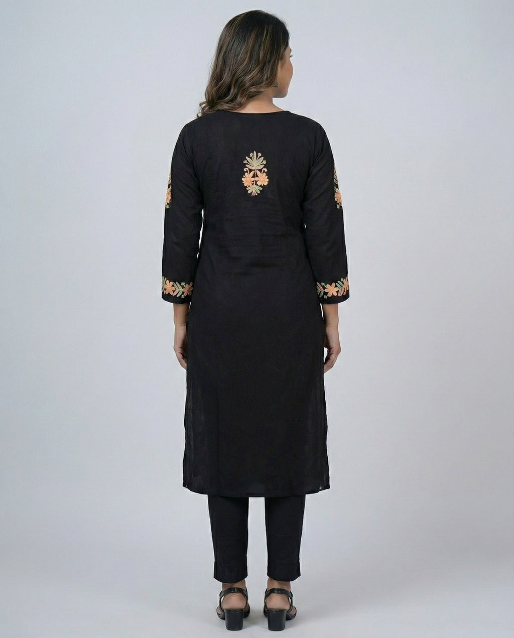 Women Floral Embroidered Chikankari Floral Kurta