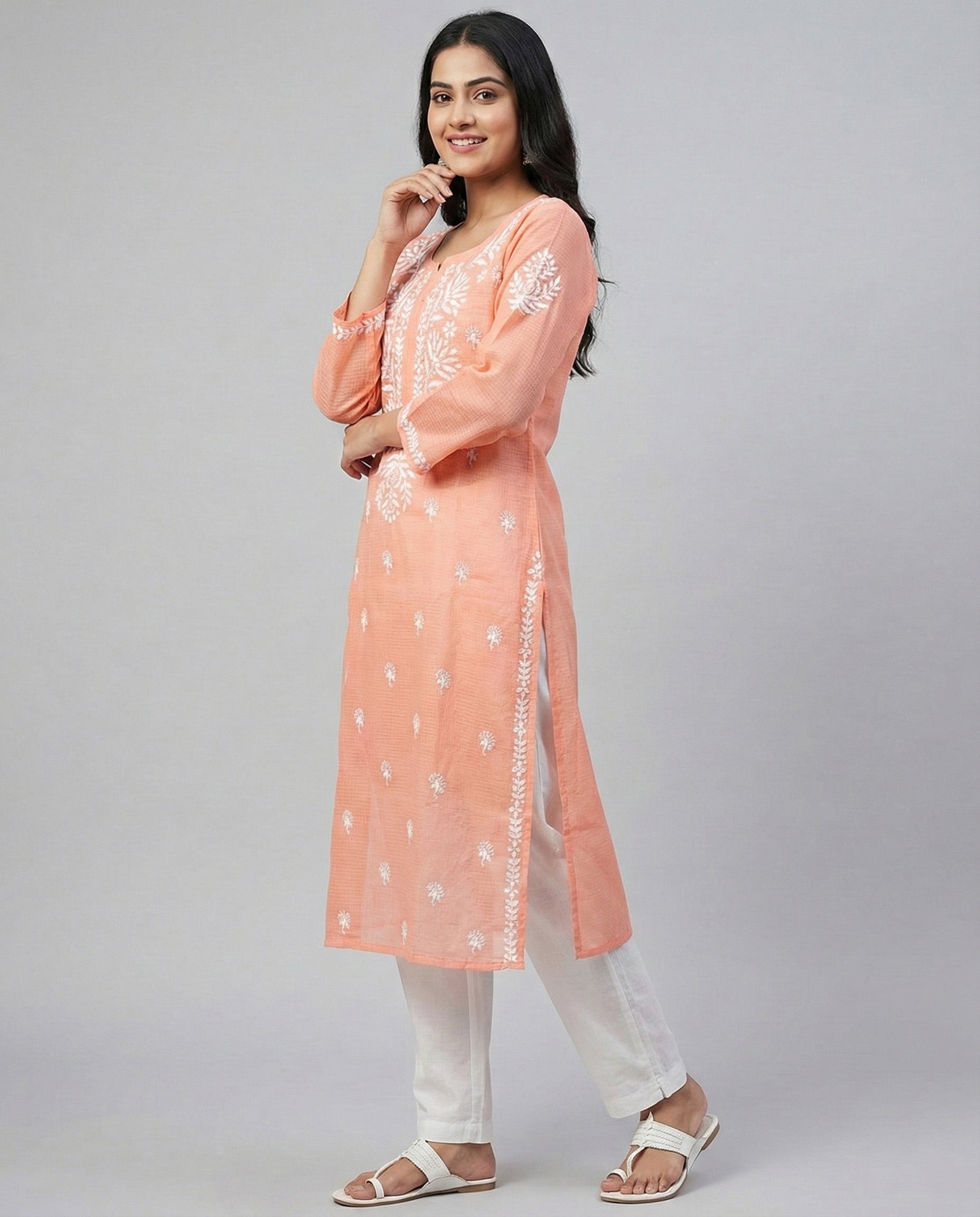 Women Floral Embroidered Chikankari Floral Kurta