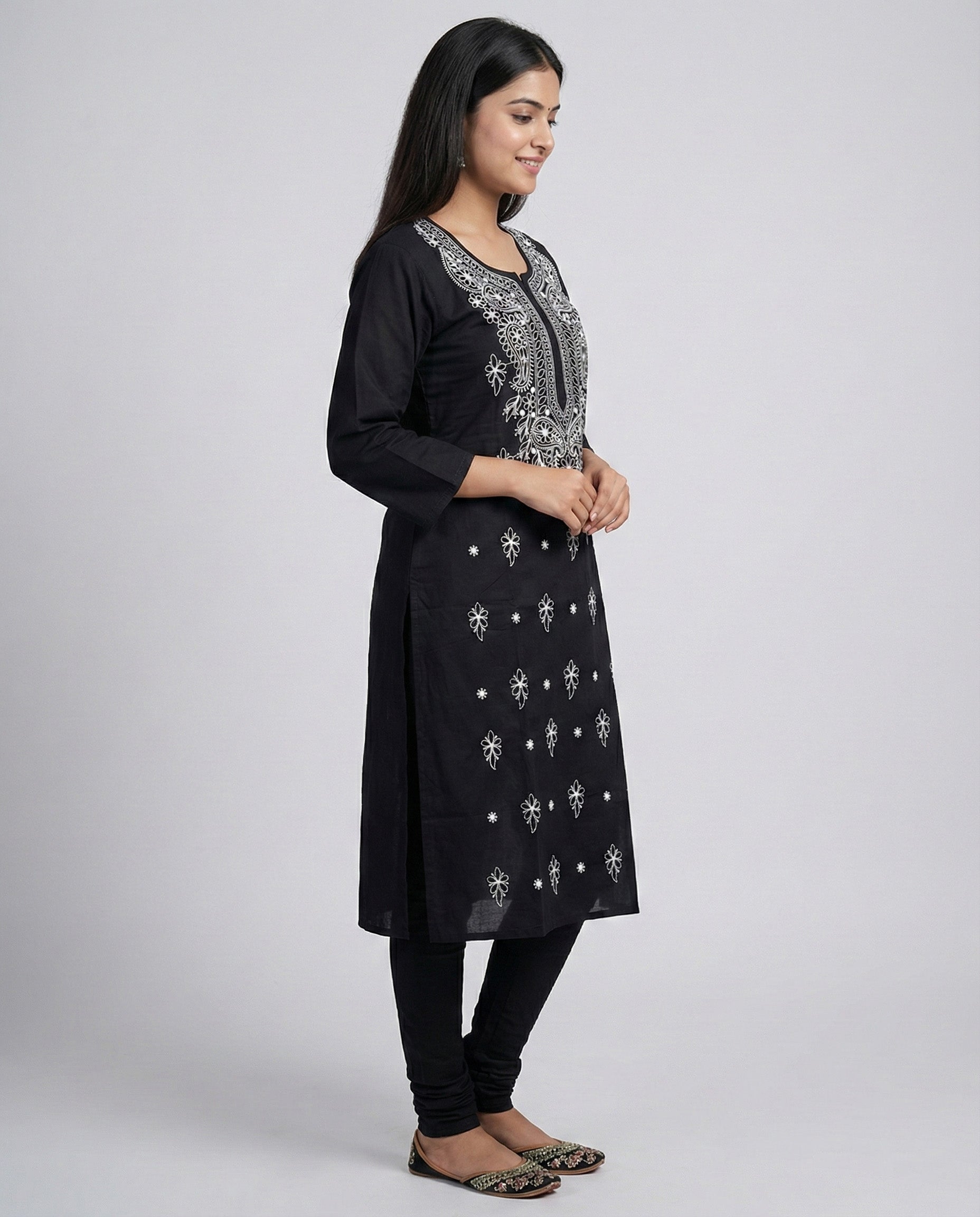 Women Floral Embroidered Chikankari Floral Kurta