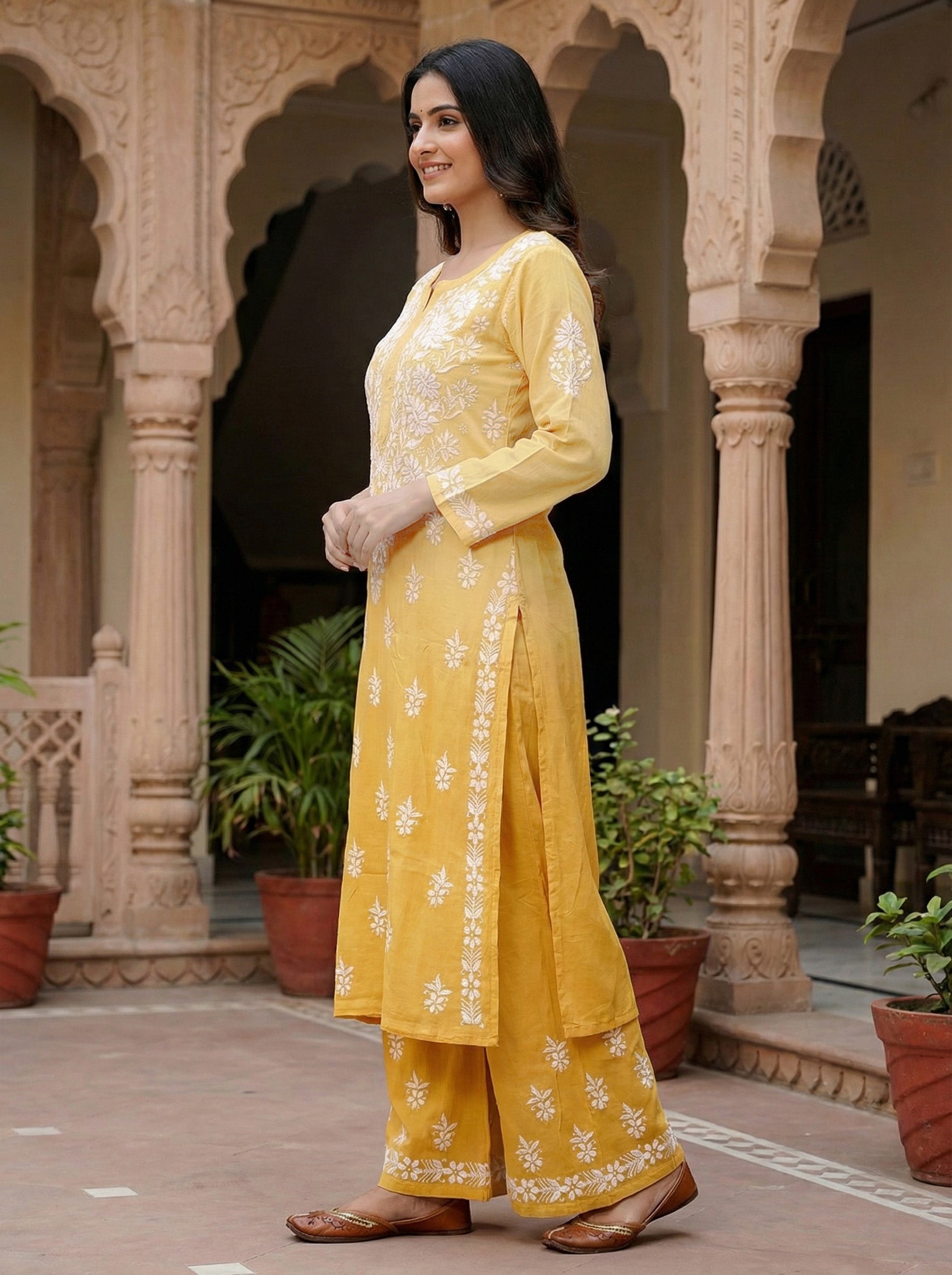 Women Floral Embroidered Regular Chikankari Kurta with Palazzos