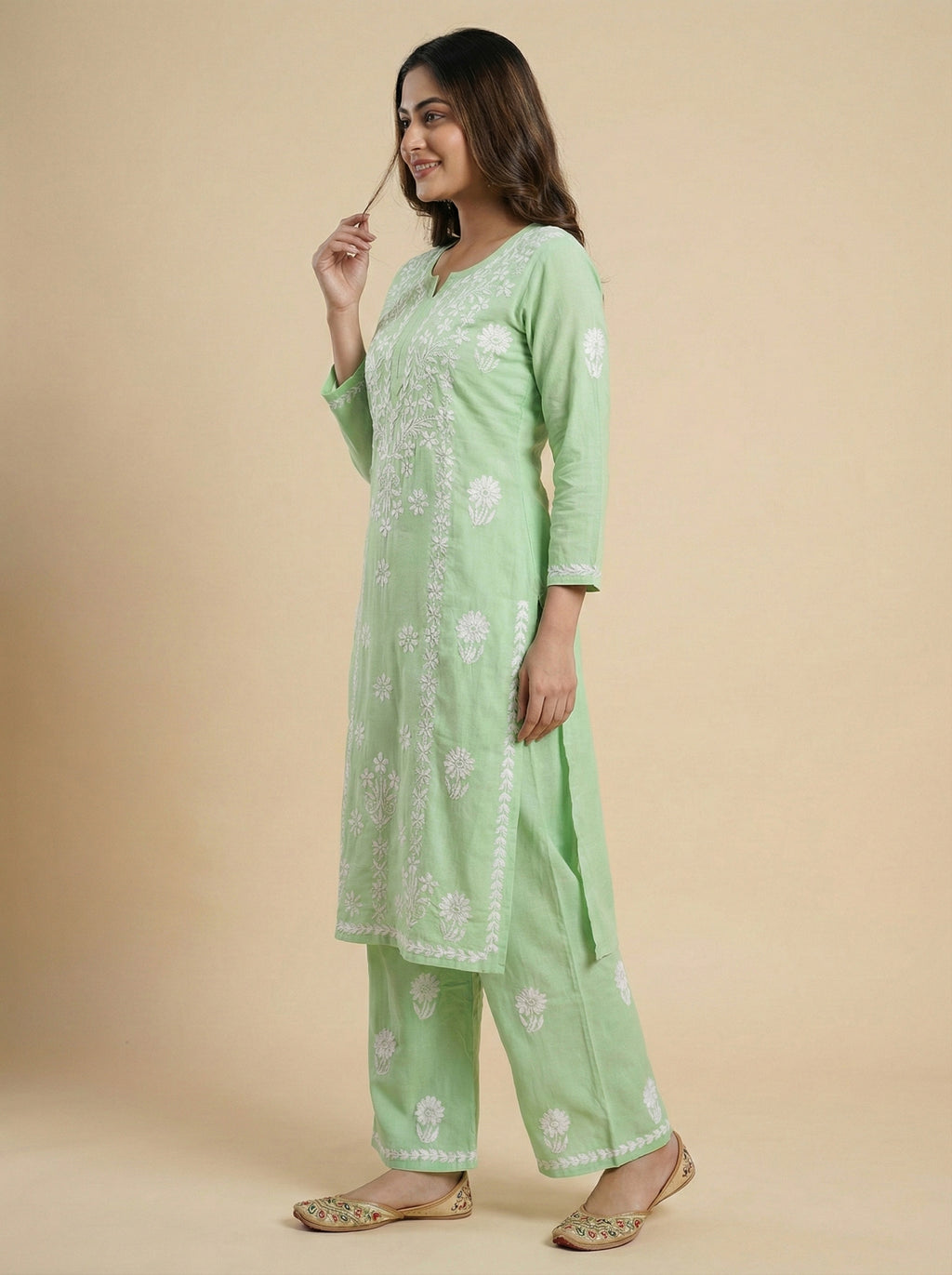 Women Floral Embroidered Regular Chikankari Kurta with Palazzos