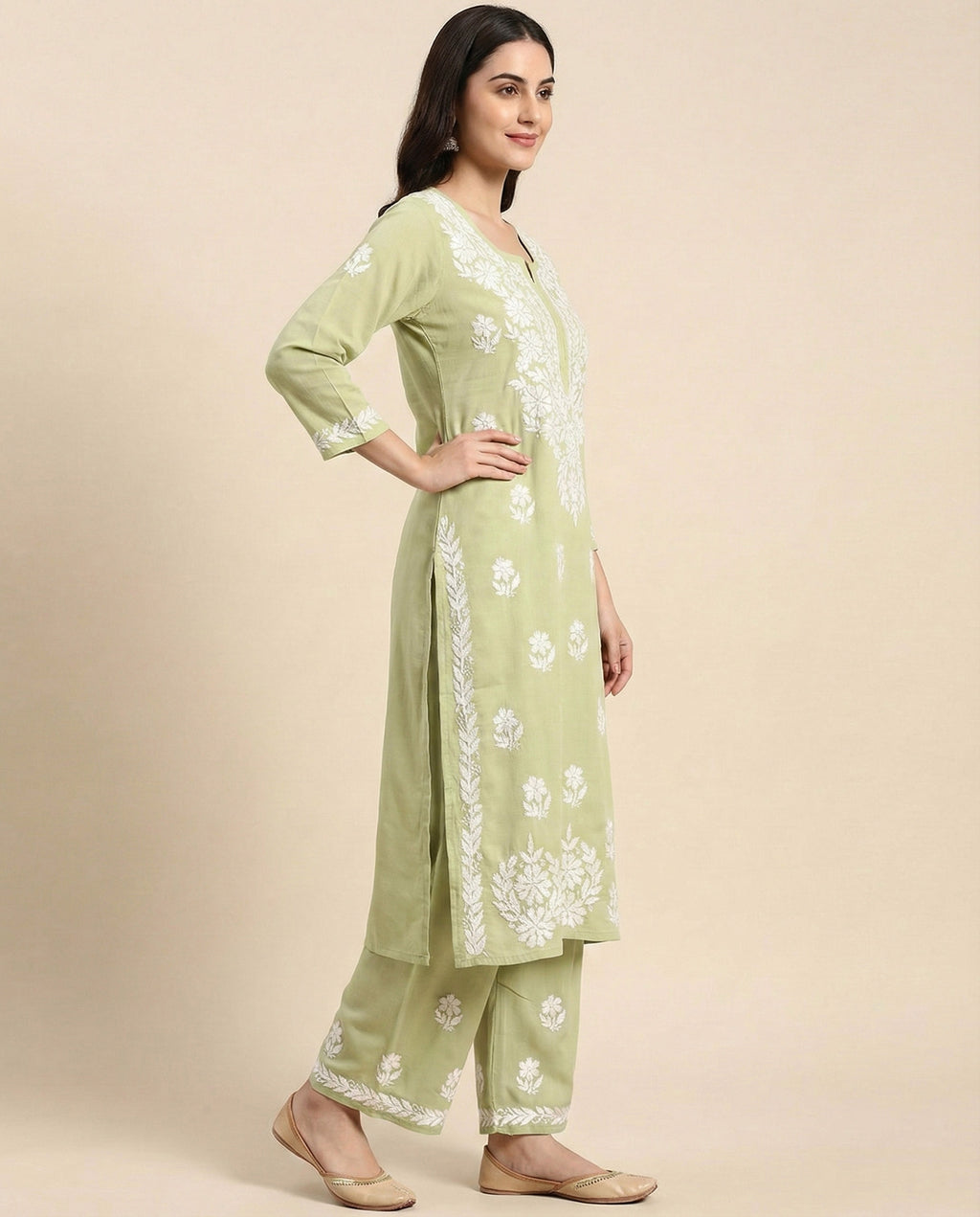 Women Floral Embroidered Regular Chikankari Kurta with Palazzos