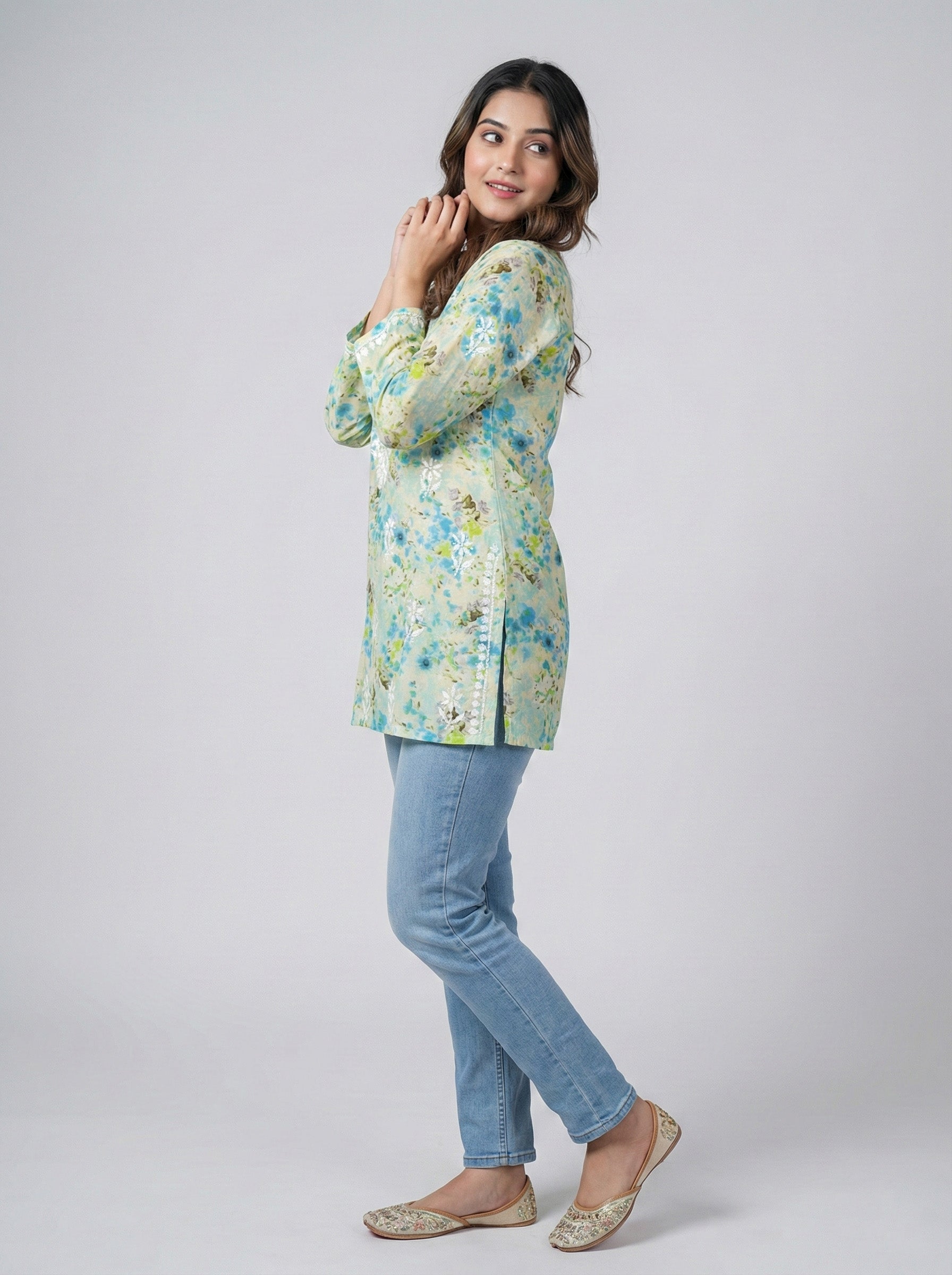 Floral Embroidered Chikankari Pure Cotton Chikankari Kurti