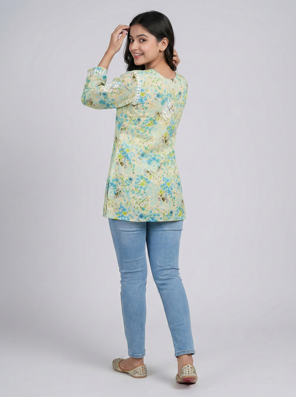 Floral Embroidered Chikankari Pure Cotton Chikankari Kurti