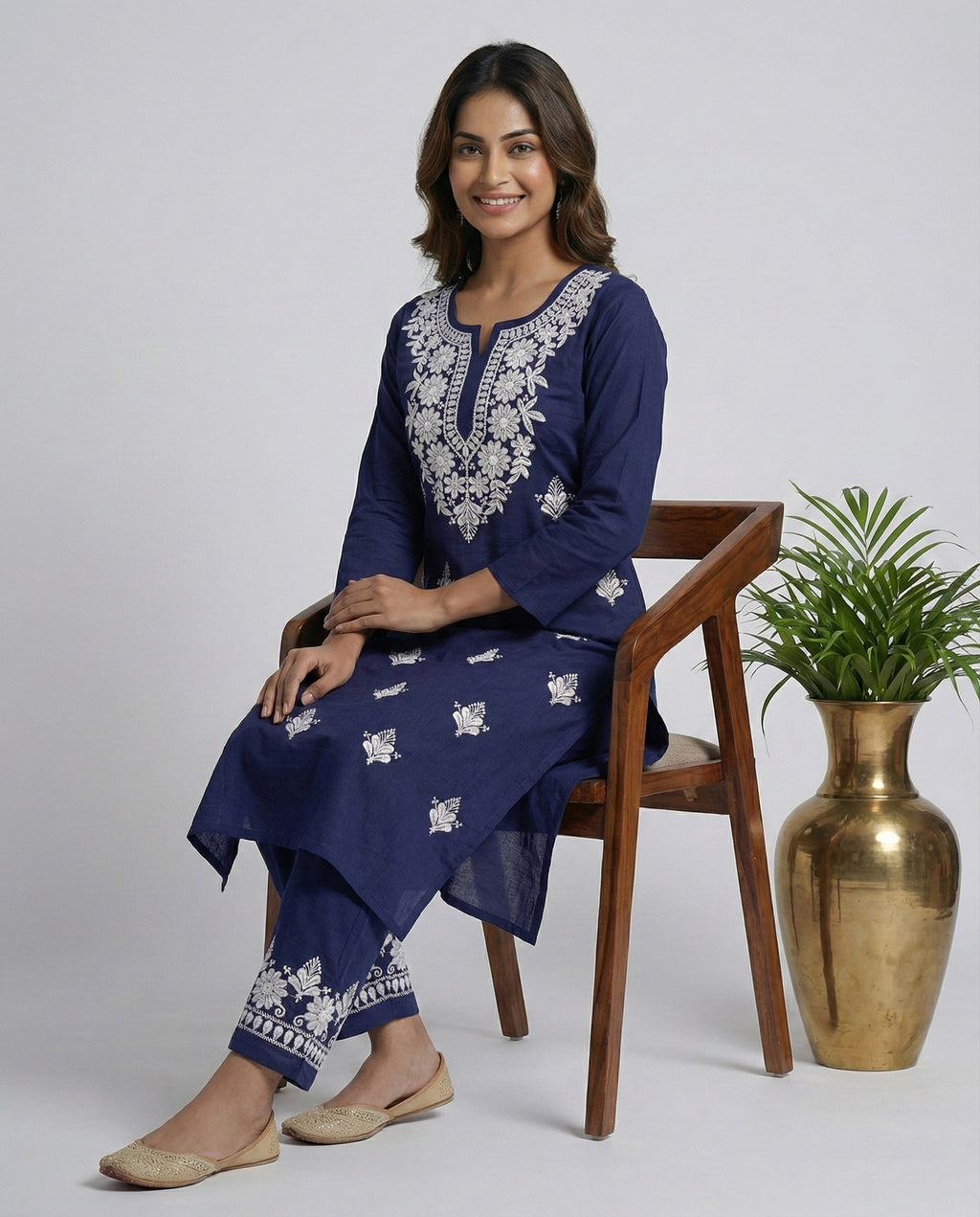 Women Ethnic Motifs Embroidered Regular Thread Work Kurta with Trousers