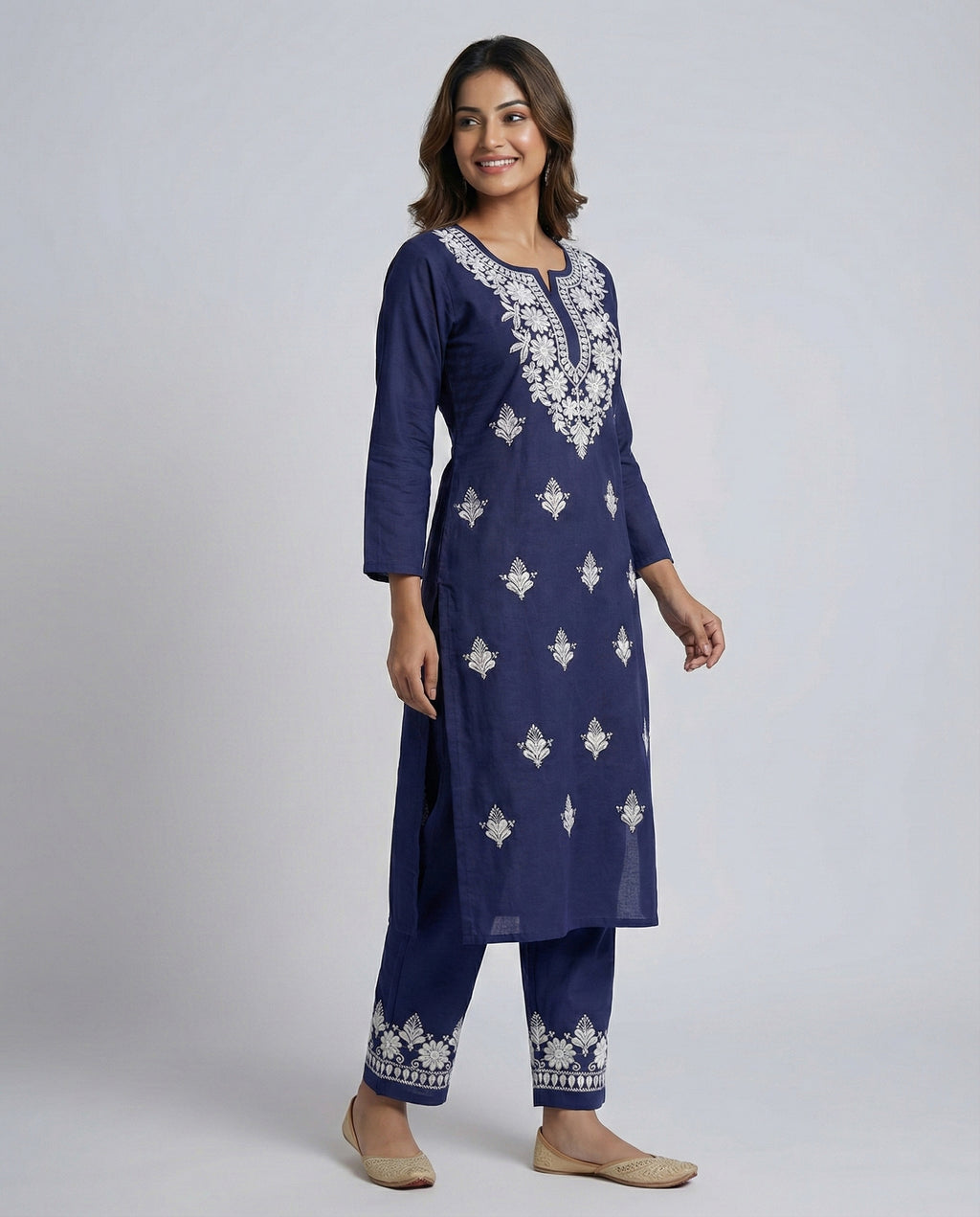 Women Ethnic Motifs Embroidered Regular Thread Work Kurta with Trousers