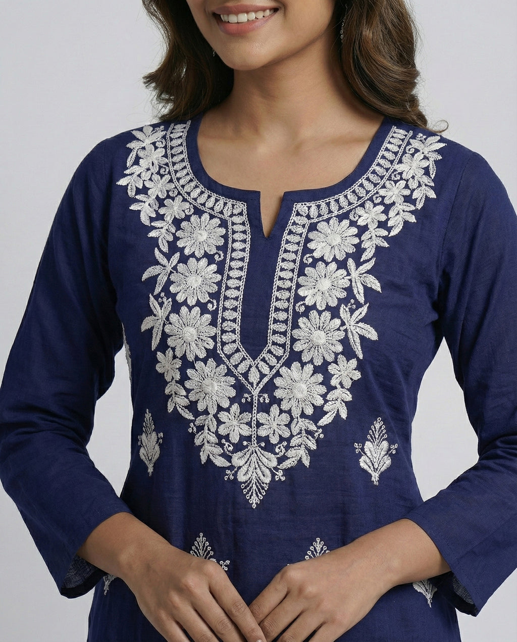Women Ethnic Motifs Embroidered Regular Thread Work Kurta with Trousers