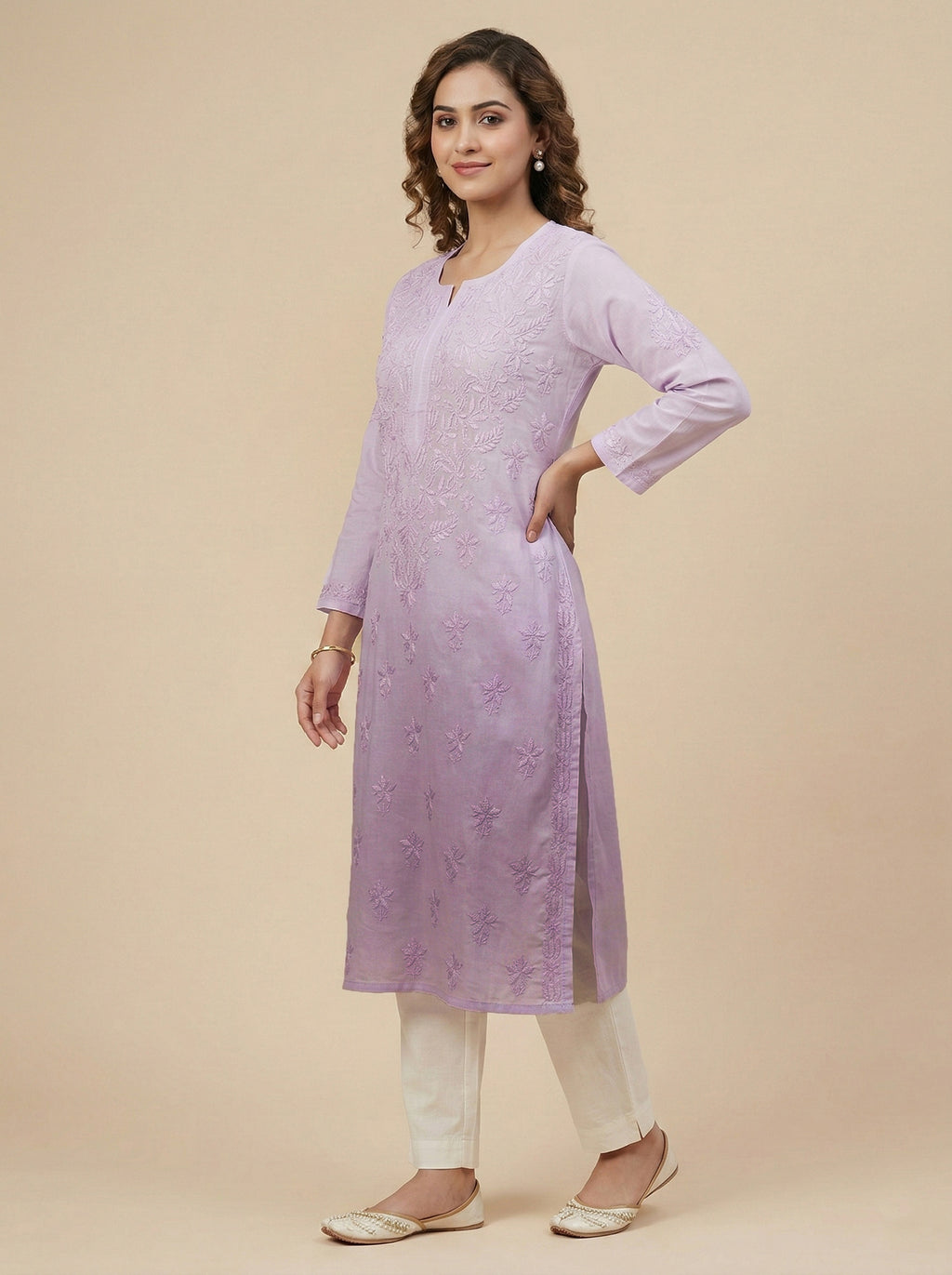 Women Floral Embroidered Chikankari Floral Kurta