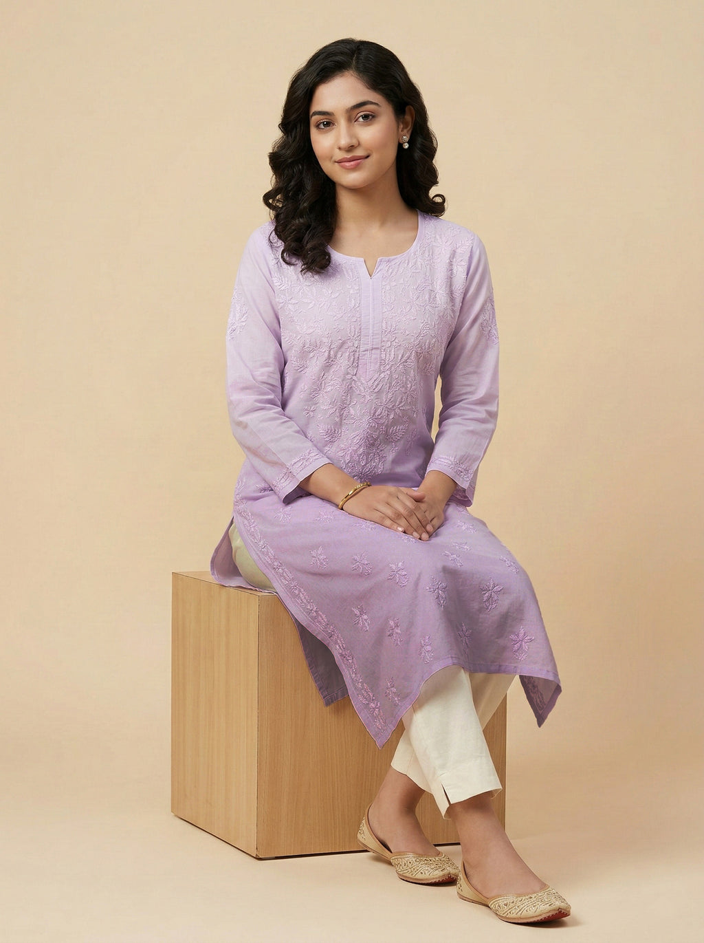 Women Floral Embroidered Chikankari Floral Kurta