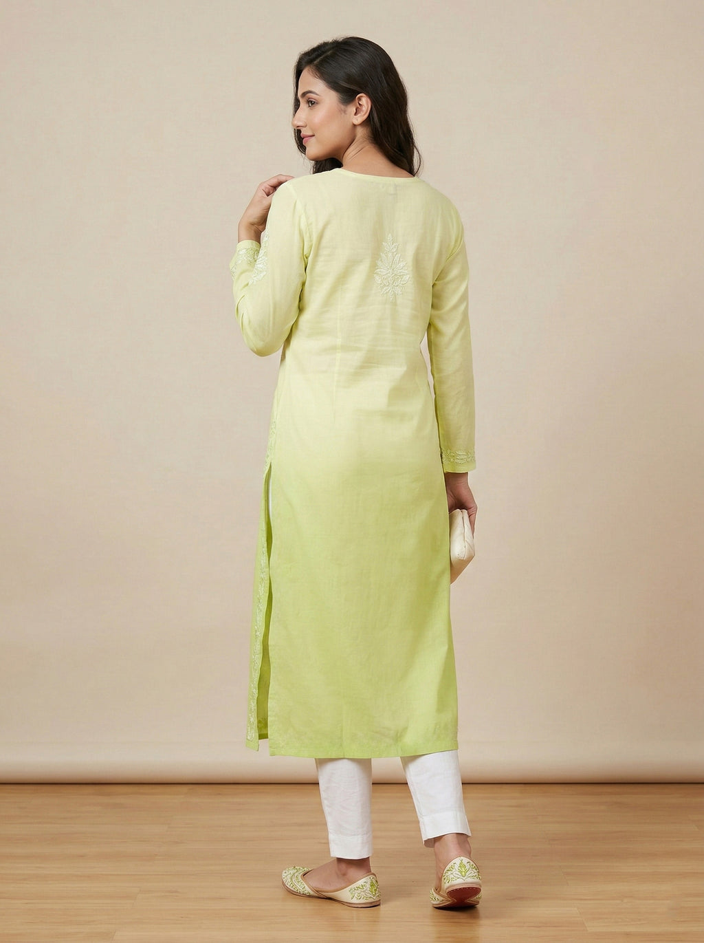 Women Floral Embroidered Chikankari Floral Kurta