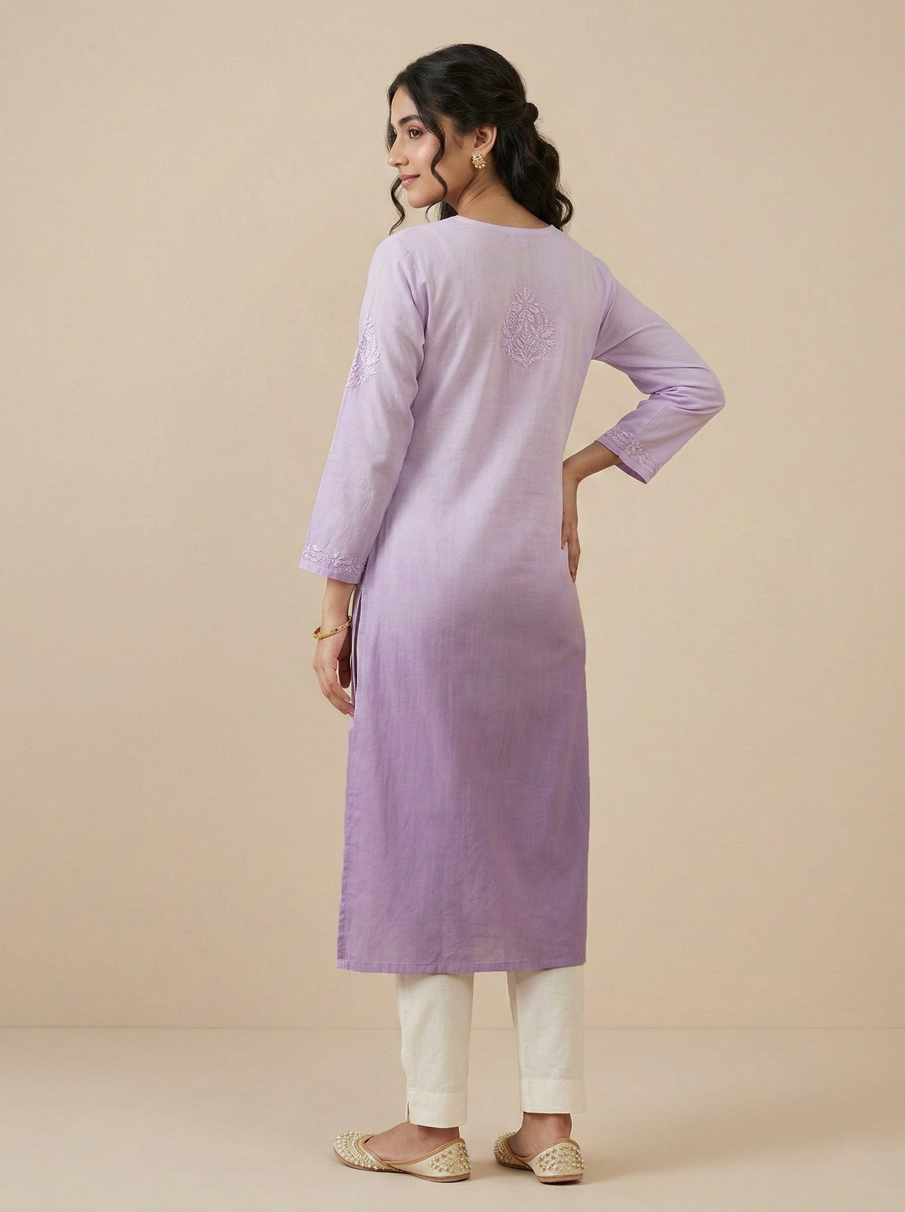 Women Floral Embroidered Chikankari Floral Kurta