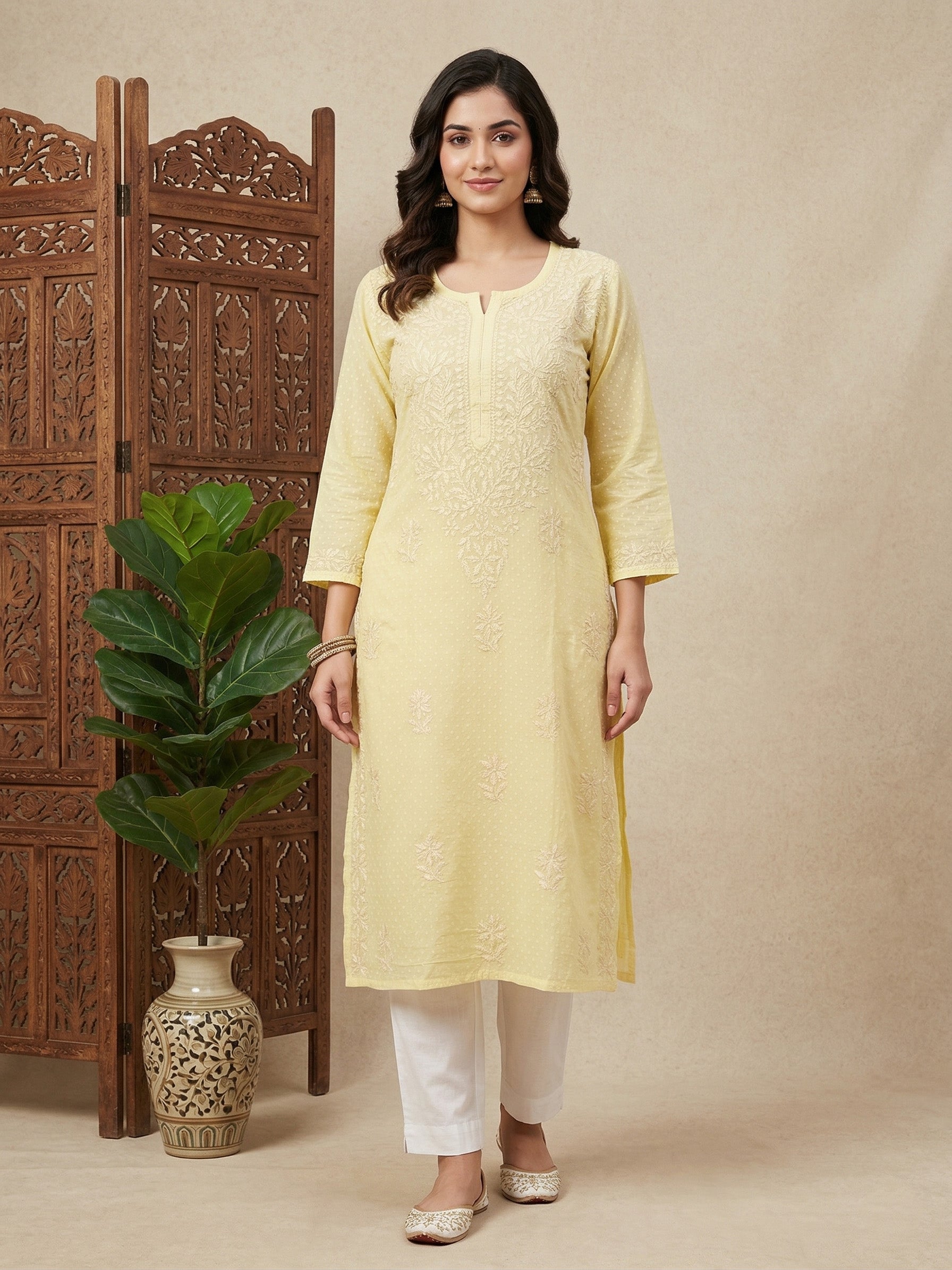Women Floral Embroidered Chikankari Floral Kurta