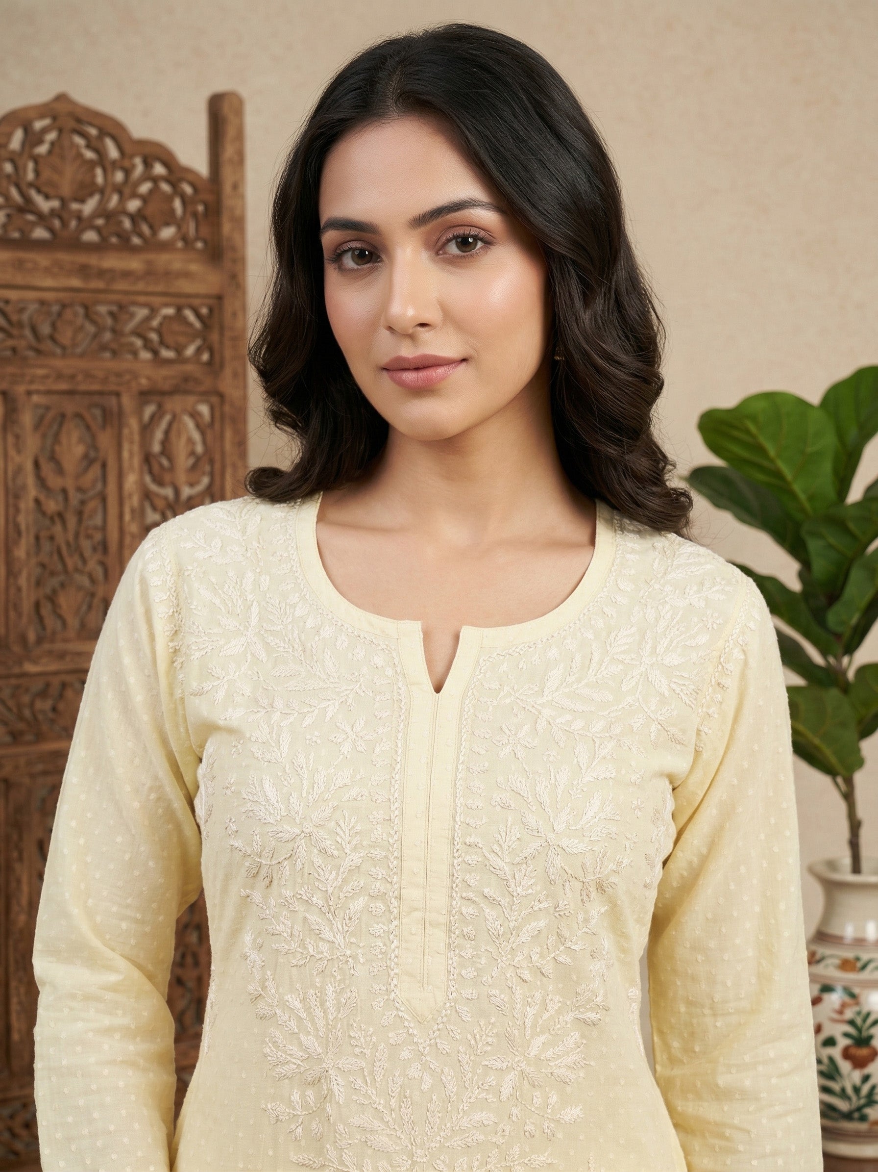 Women Floral Embroidered Chikankari Floral Kurta