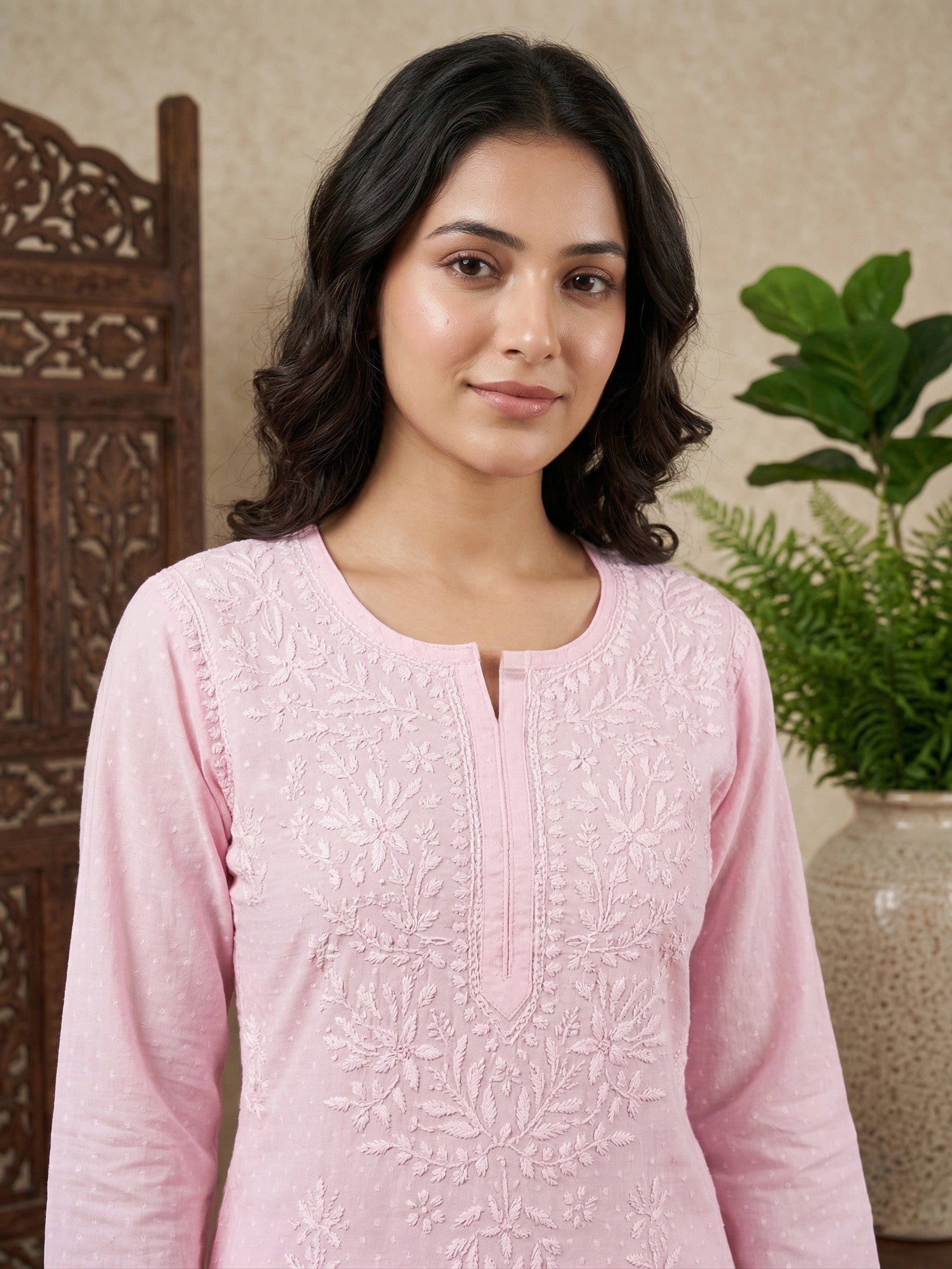 Women Floral Embroidered Chikankari Floral Kurta