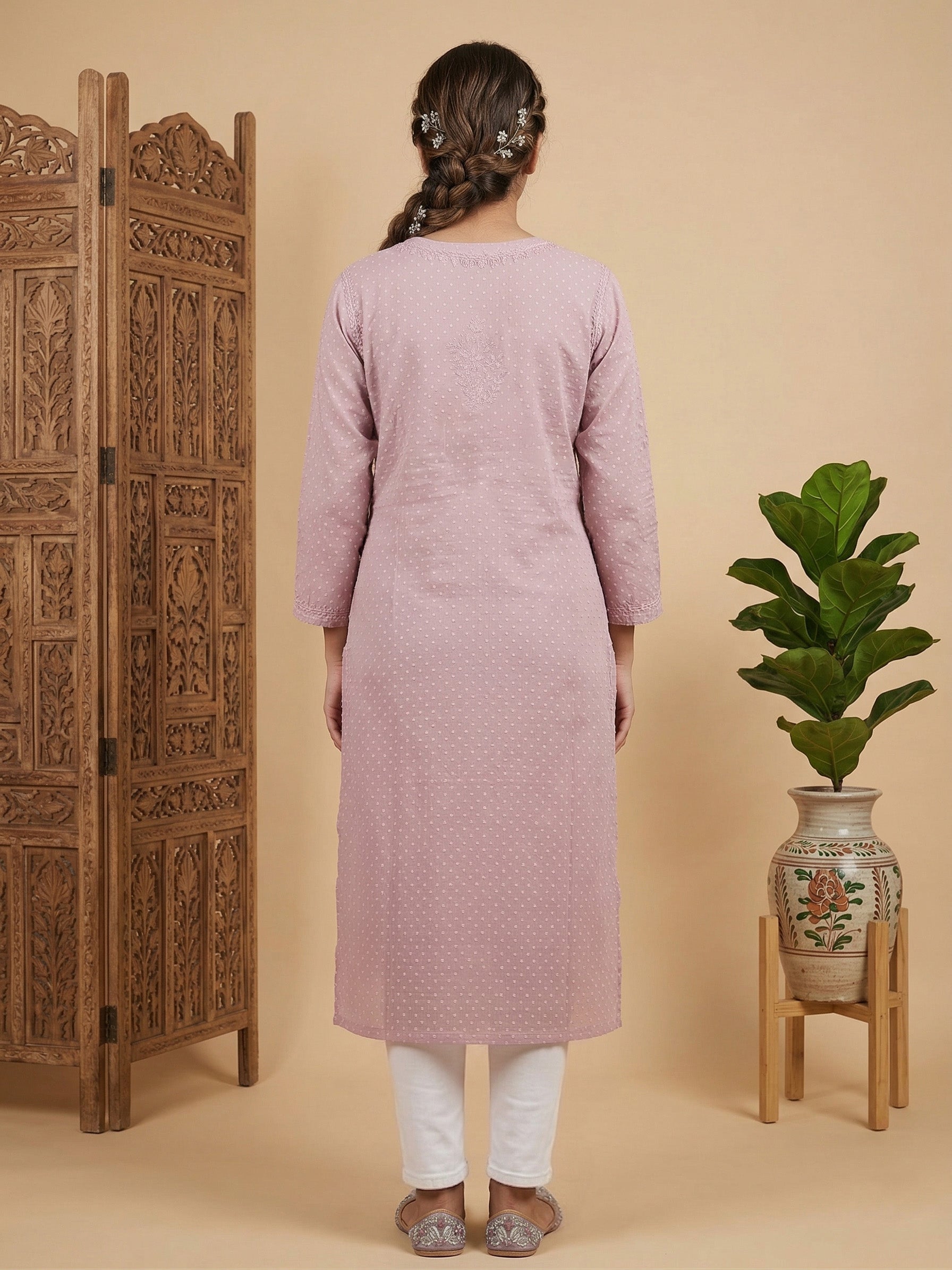 Women Floral Embroidered Chikankari Floral Kurta