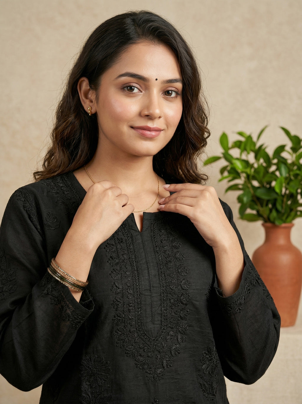 Women Floral Embroidered Chikankari Floral Kurta
