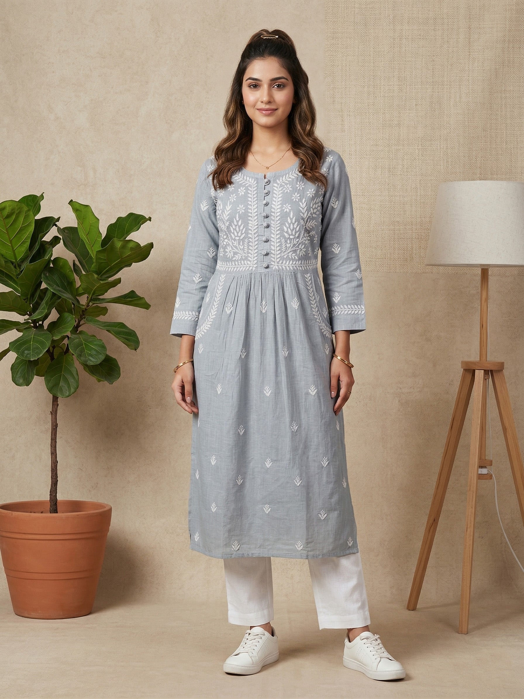 Women Floral Embroidered Chikankari Floral Kurta