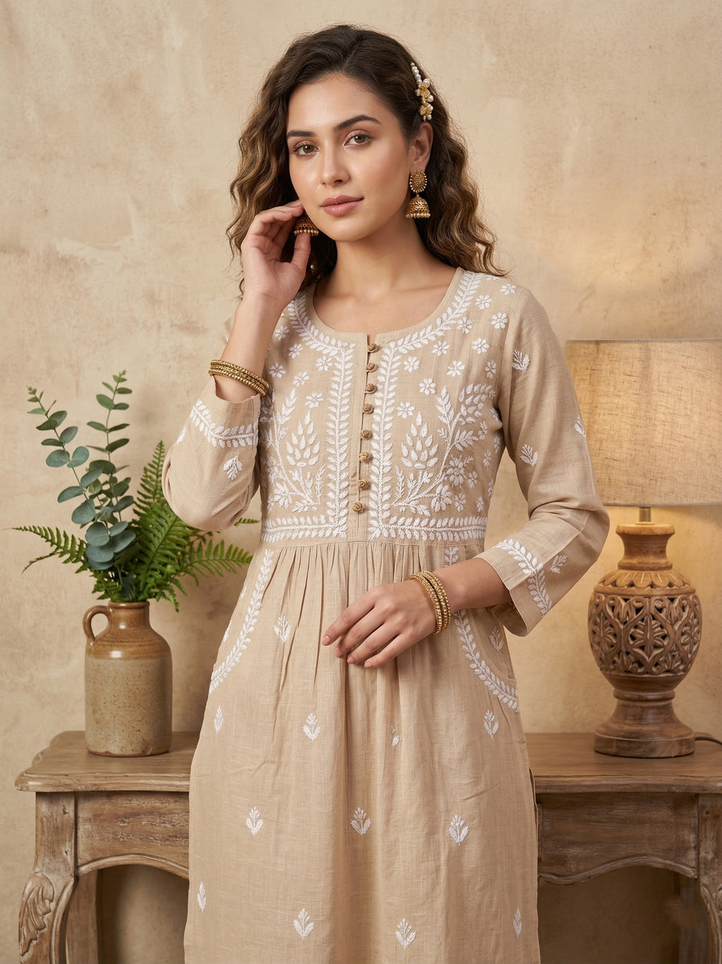 Women Floral Embroidered Chikankari Floral Kurta