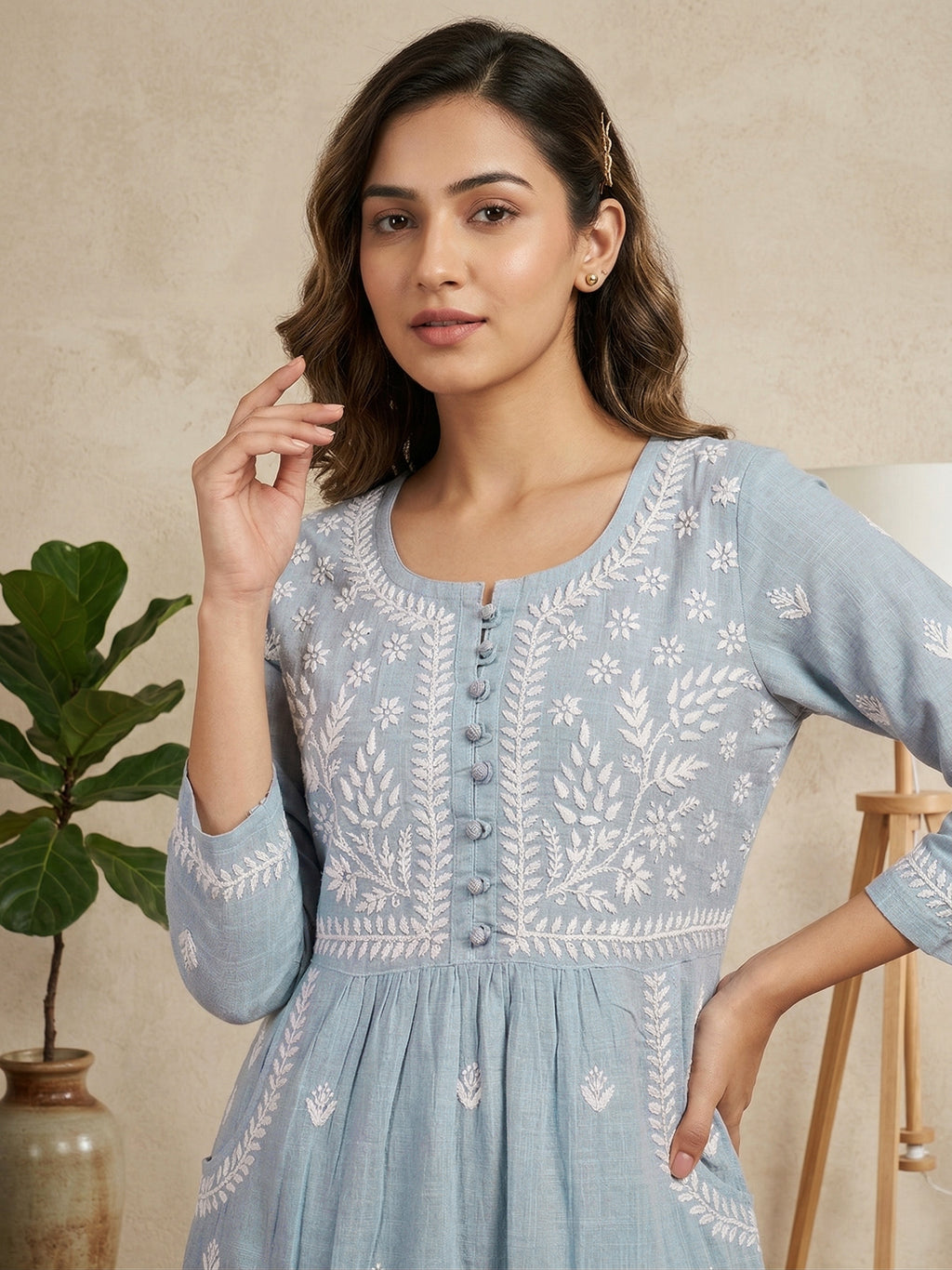 Women Floral Embroidered Chikankari Floral Kurta