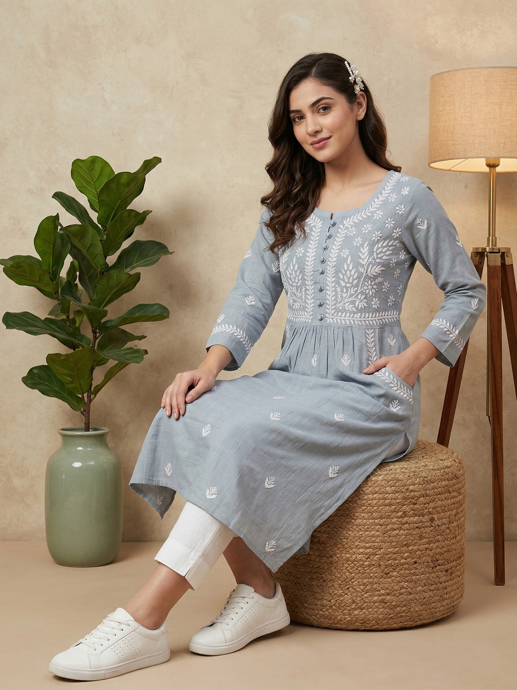 Women Floral Embroidered Chikankari Floral Kurta