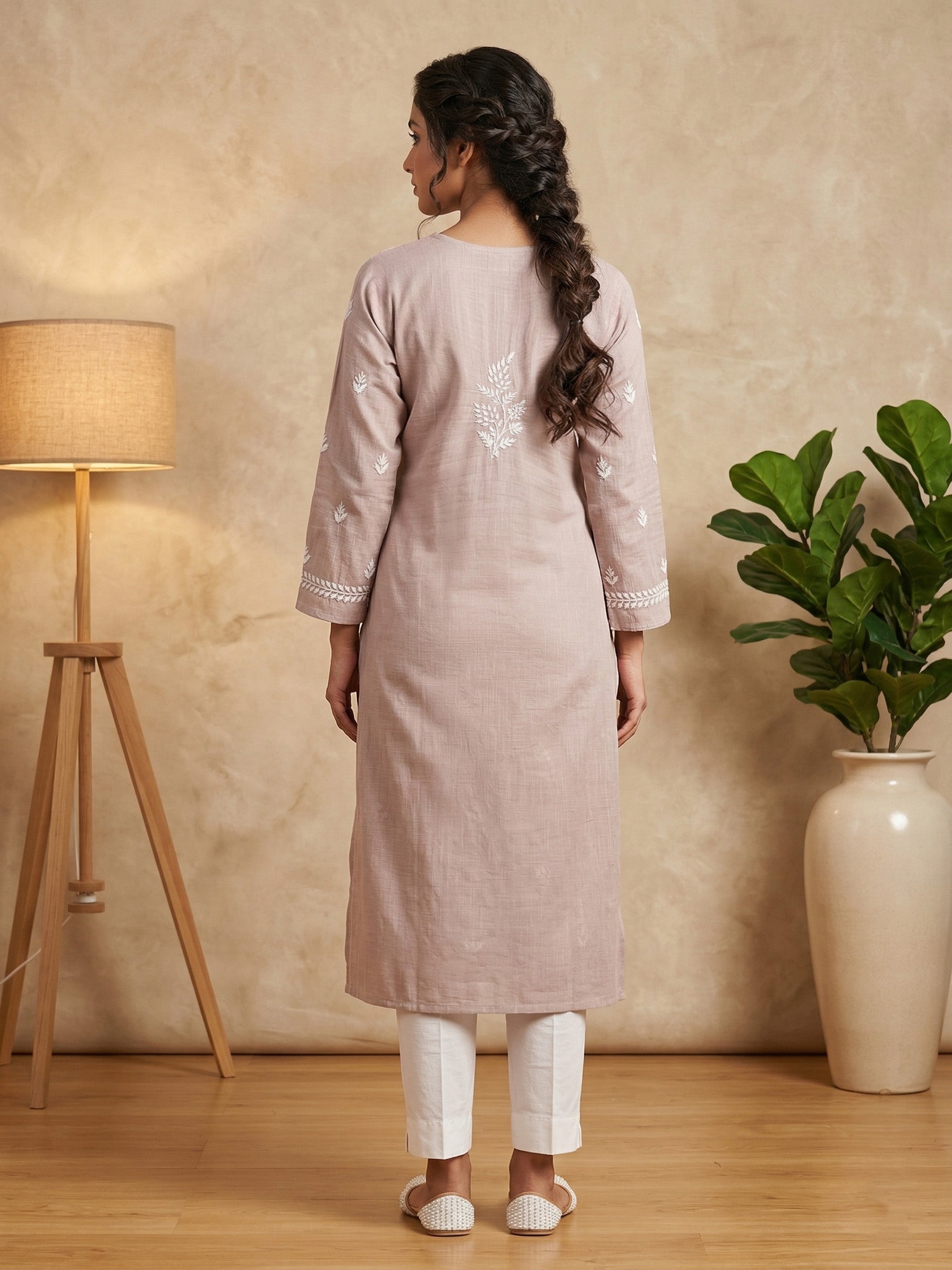 Women Floral Embroidered Chikankari Floral Kurta