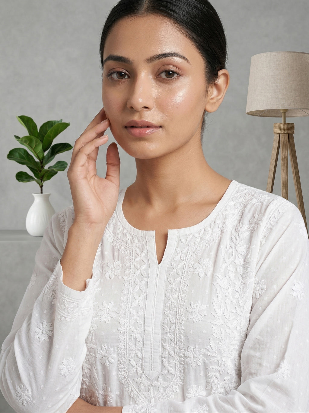 Women Floral Embroidered Chikankari Floral Kurta