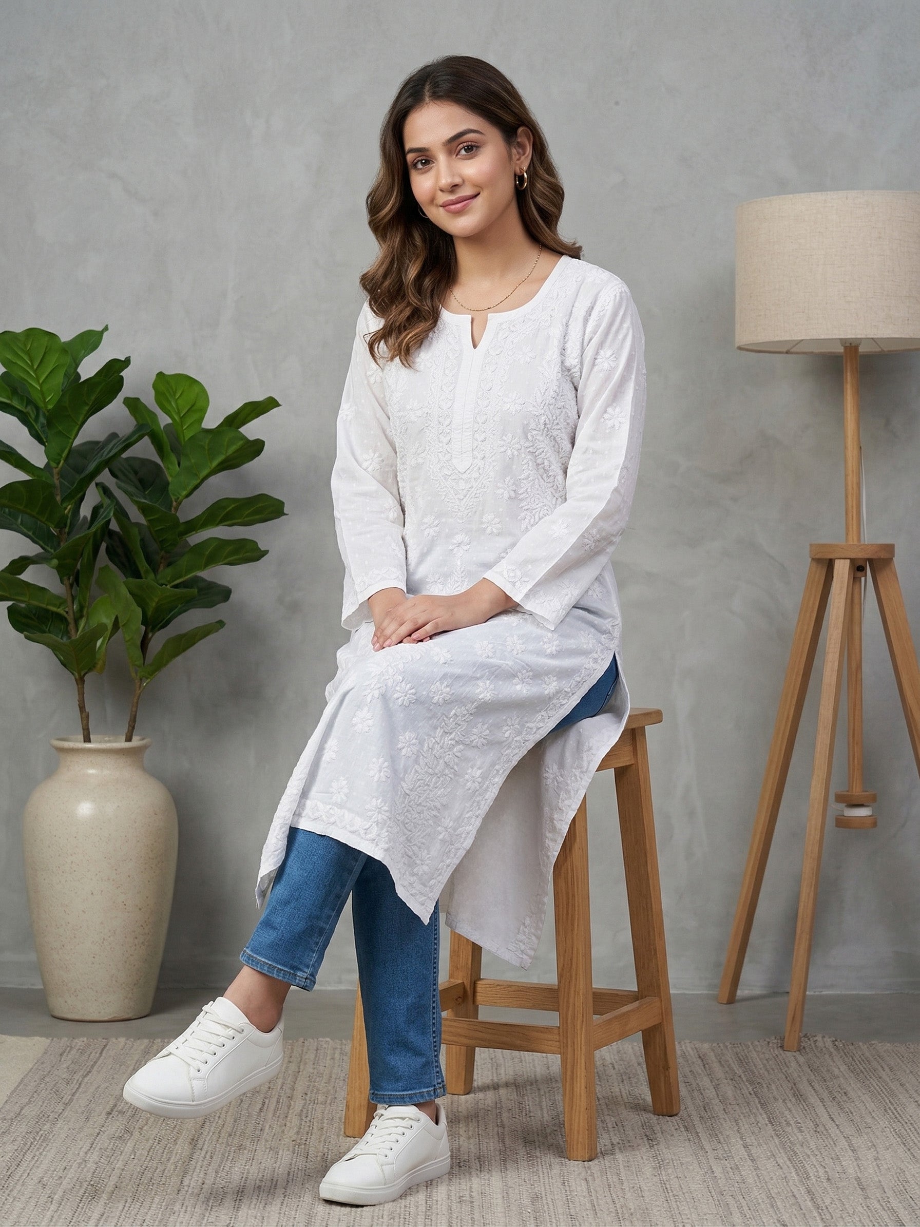 Women Floral Embroidered Chikankari Floral Kurta