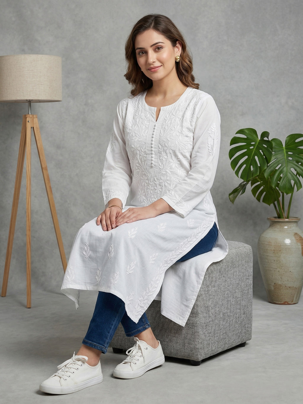Women Floral Embroidered Chikankari Floral Kurta