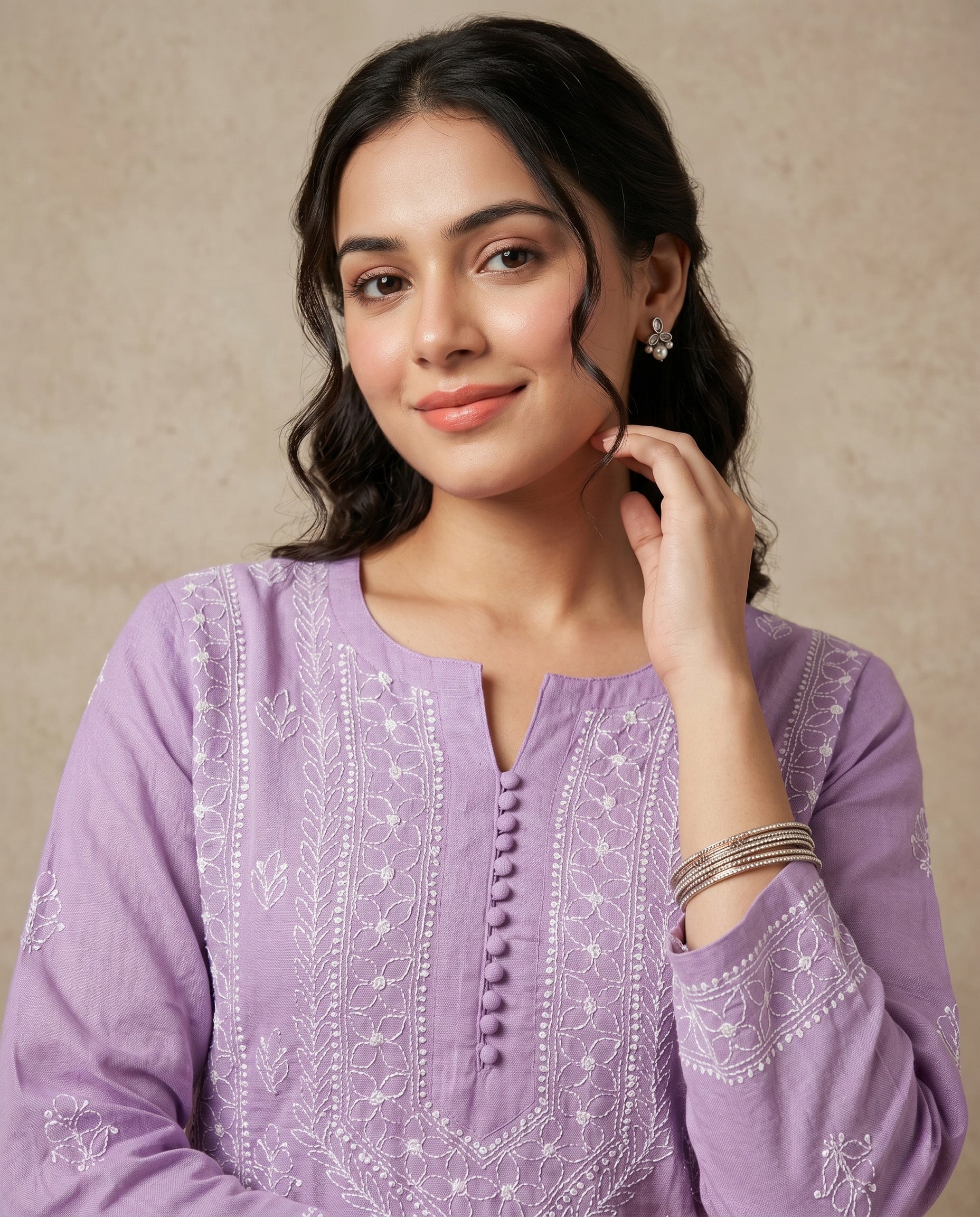 Women Floral Embroidered Chikankari Floral Kurta