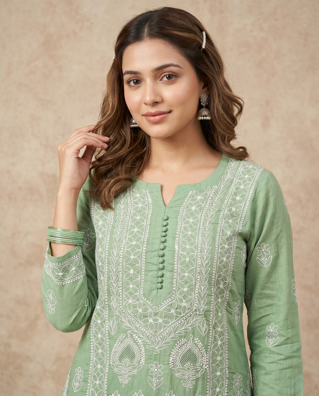 Women Floral Embroidered Chikankari Floral Kurta