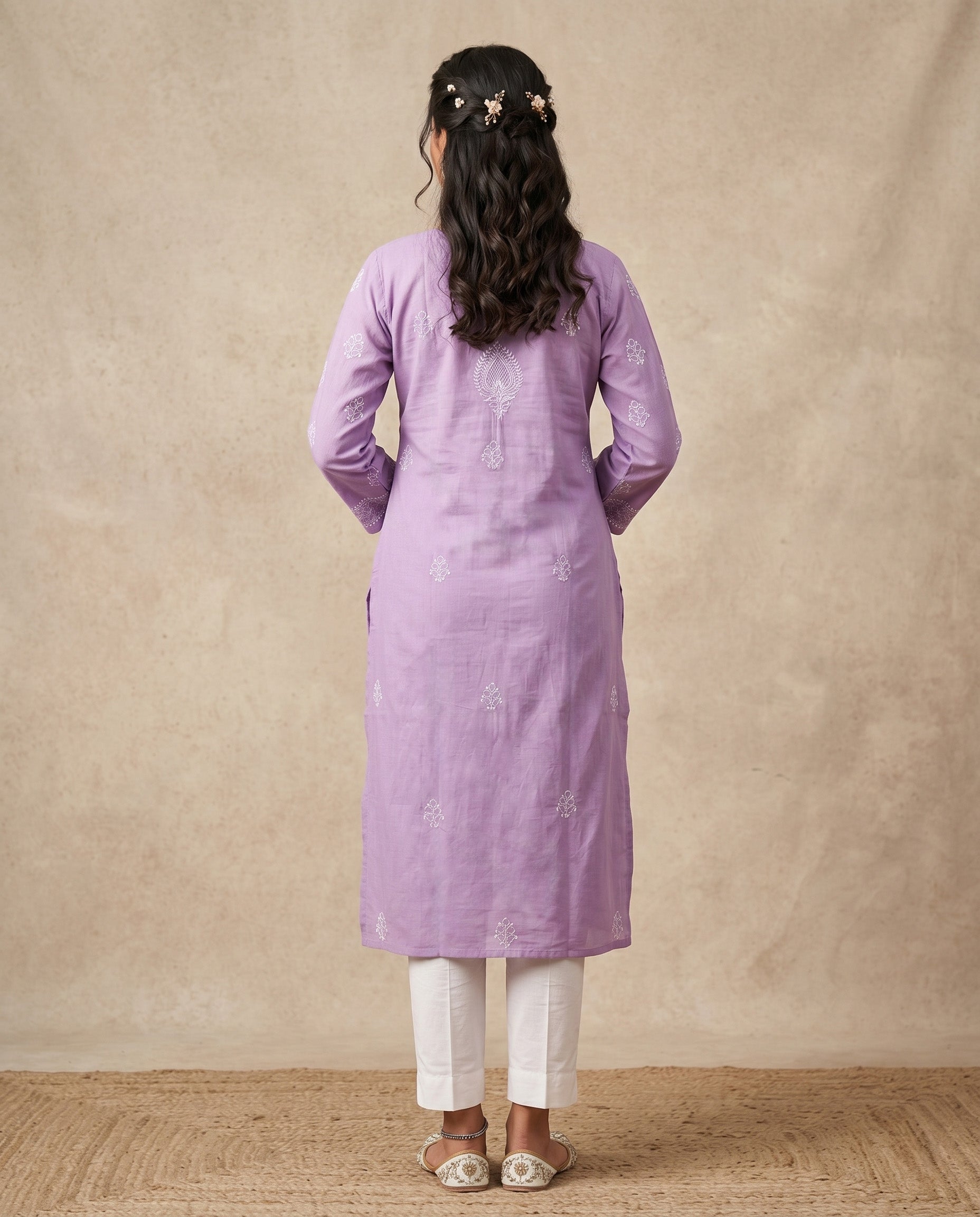 Women Floral Embroidered Chikankari Floral Kurta
