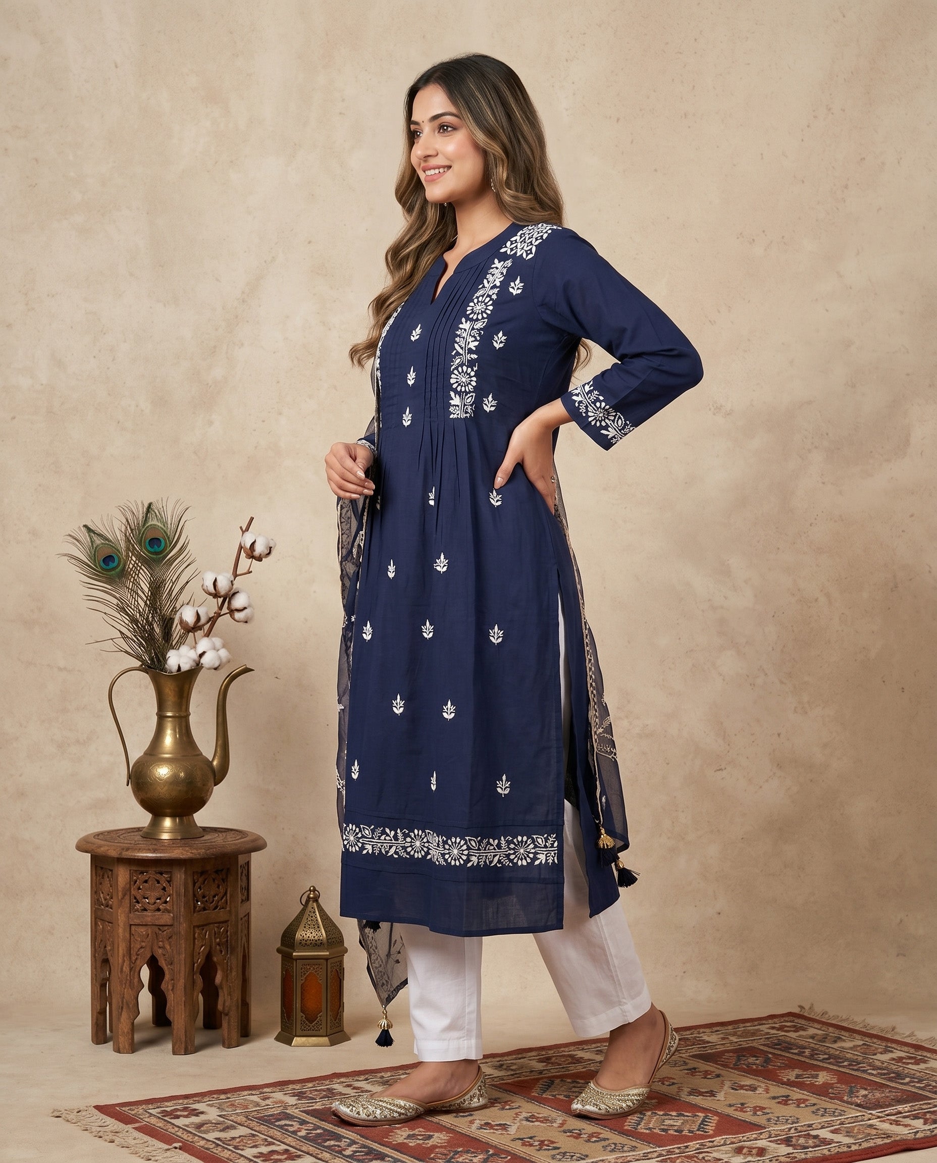 Women Floral Embroidered Chikankari Floral Kurta