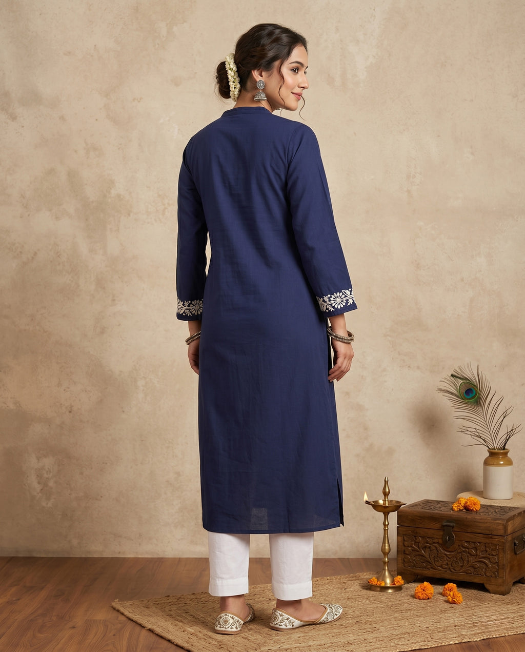 Women Floral Embroidered Chikankari Floral Kurta