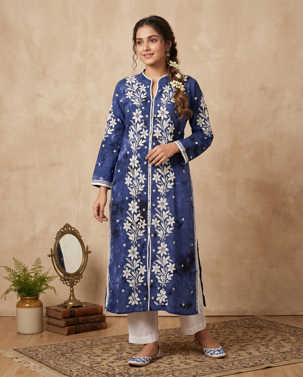 Women Floral Embroidered Chikankari Floral Kurta