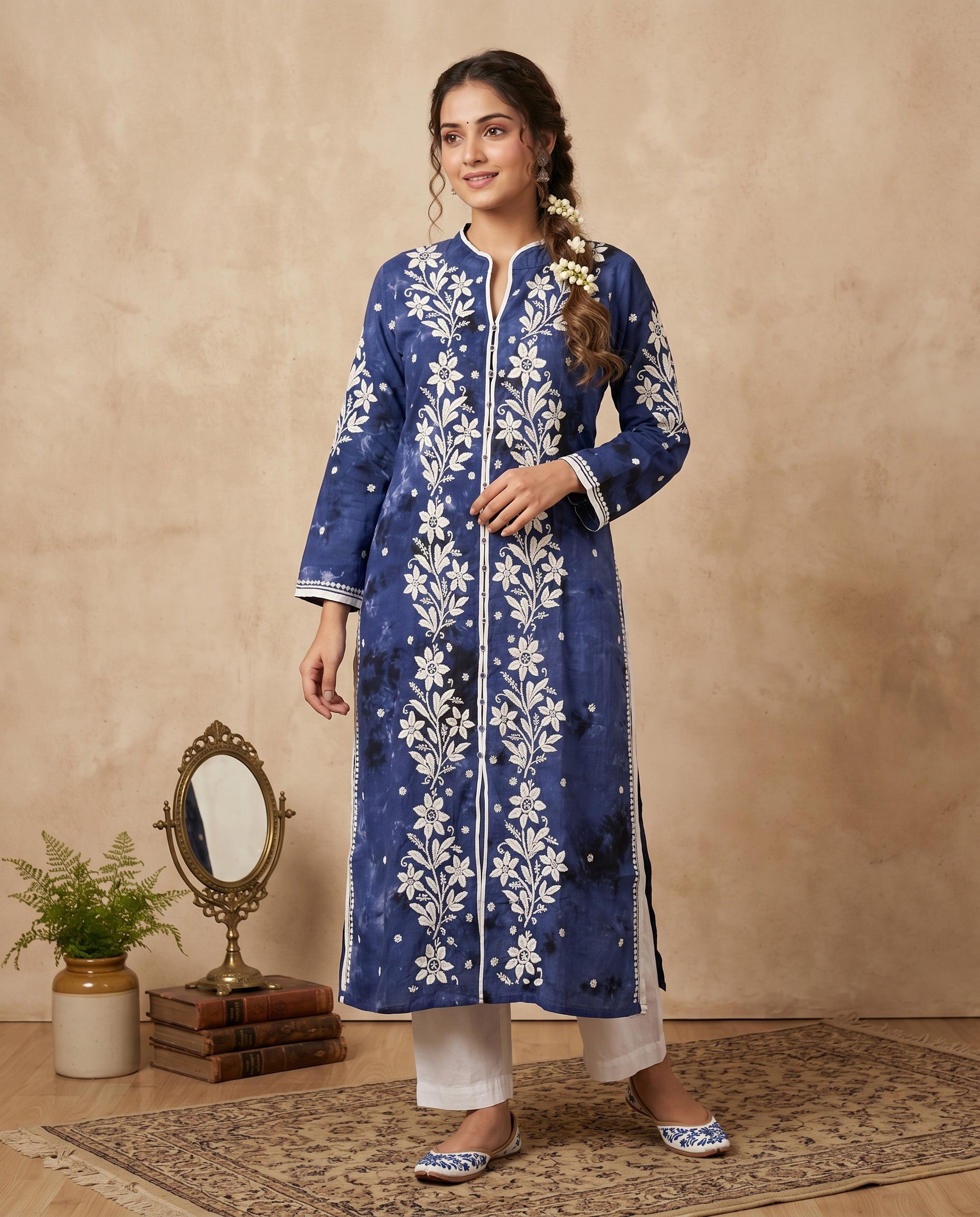 Women Floral Embroidered Chikankari Floral Kurta