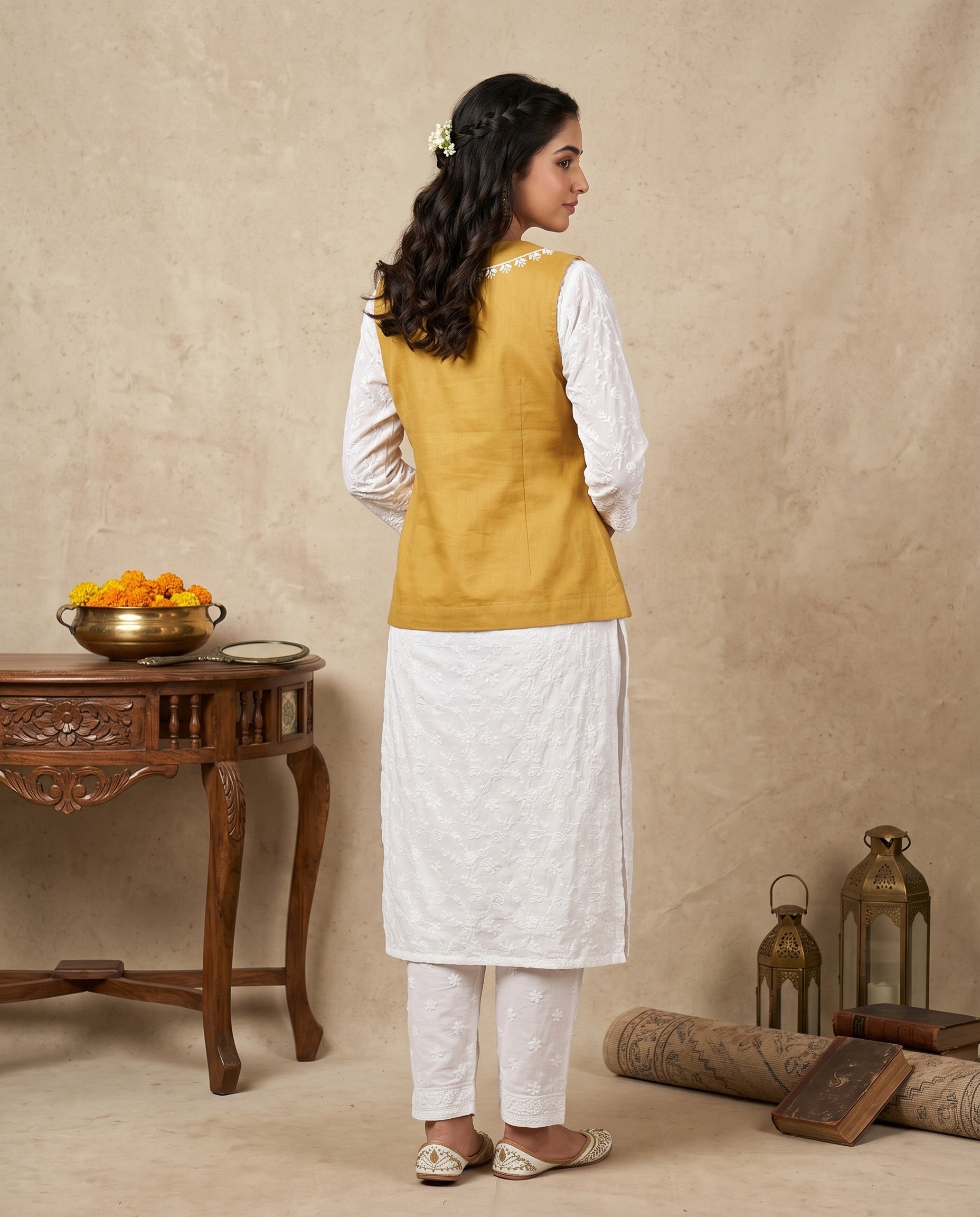 Women Floral Embroidered Chikankari Waist Coat